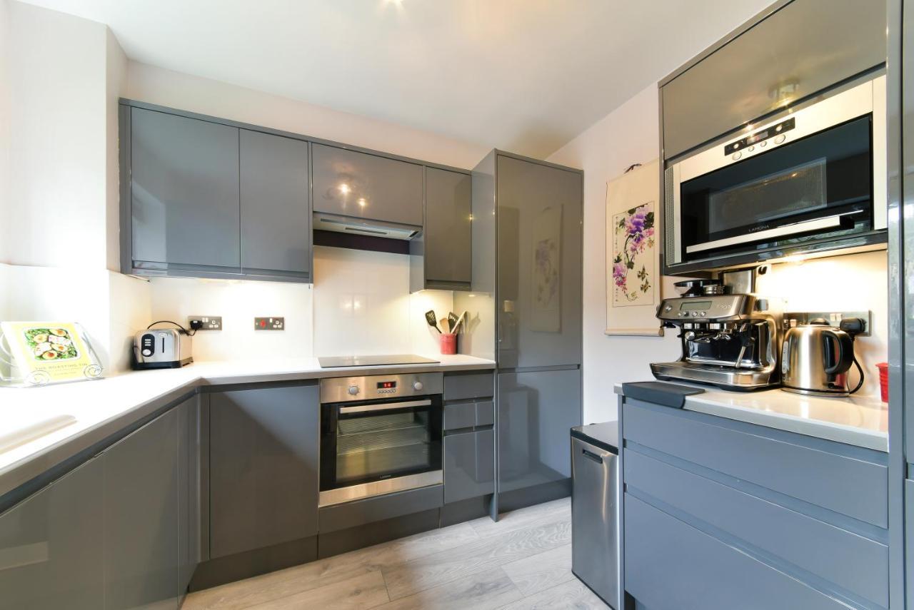 2 Bedroom Apartment Near Southfields London Exterior photo
