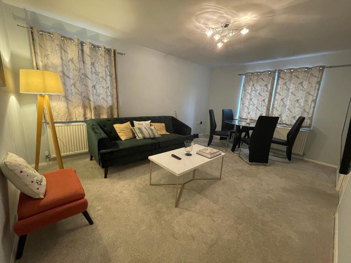 2 Bedroom Apartment Near Southfields London Exterior photo