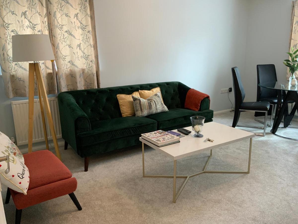 2 Bedroom Apartment Near Southfields London Exterior photo