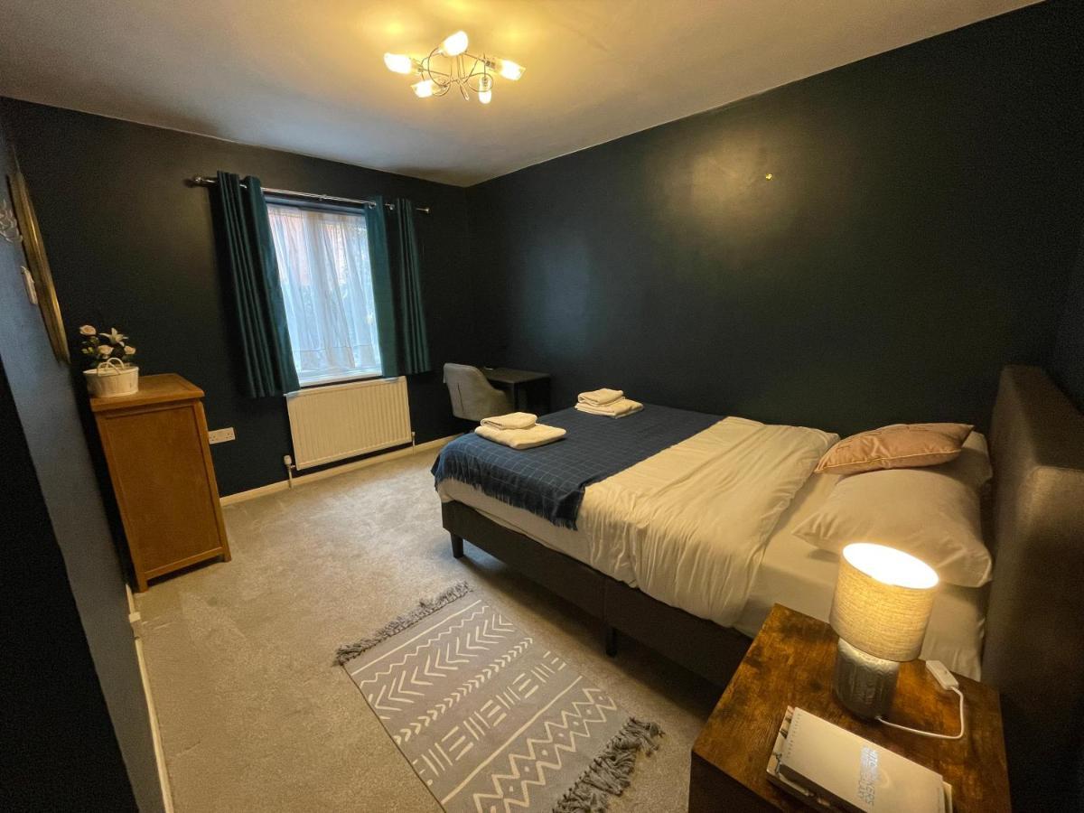 2 Bedroom Apartment Near Southfields London Exterior photo