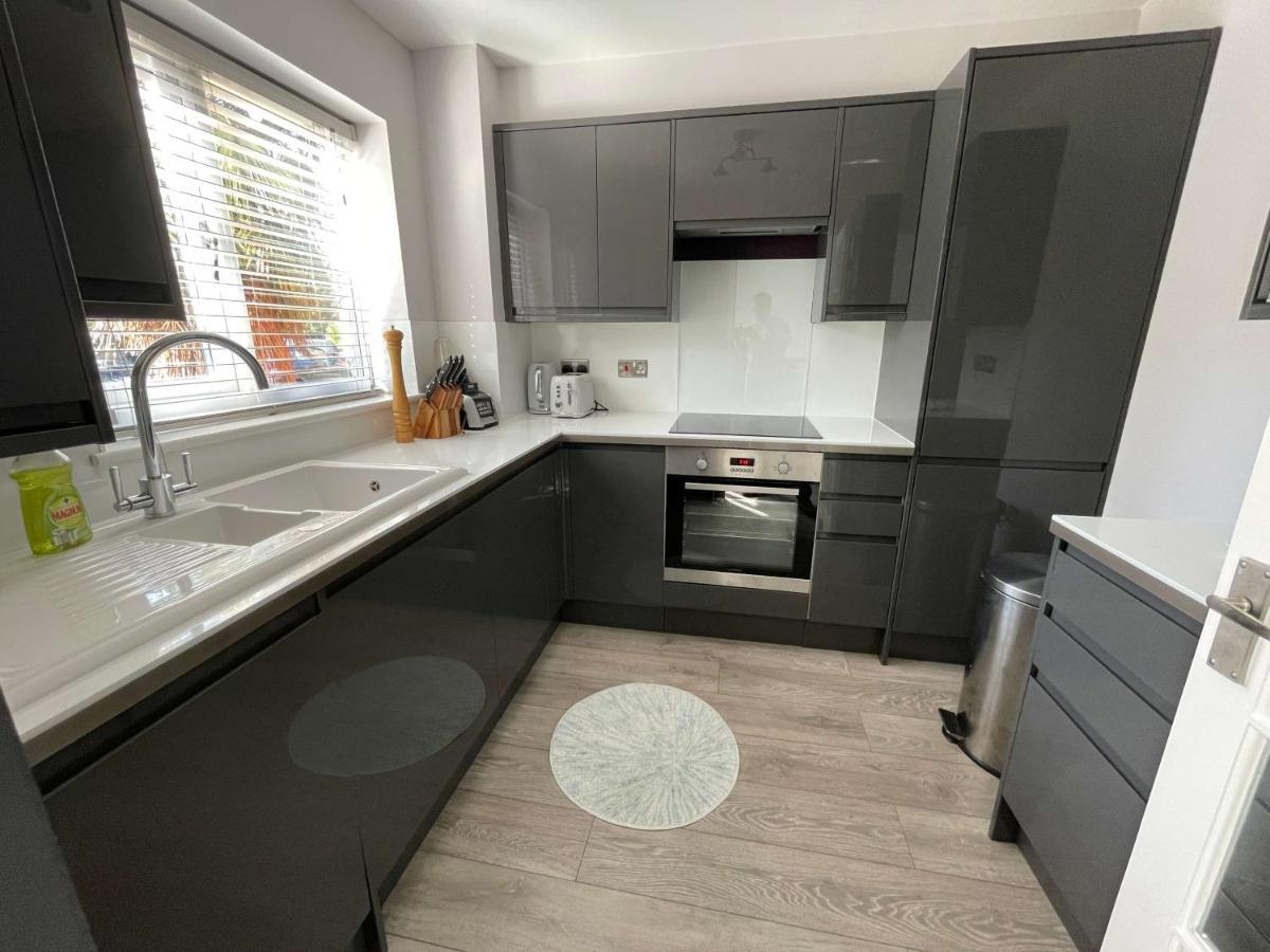 2 Bedroom Apartment Near Southfields London Exterior photo